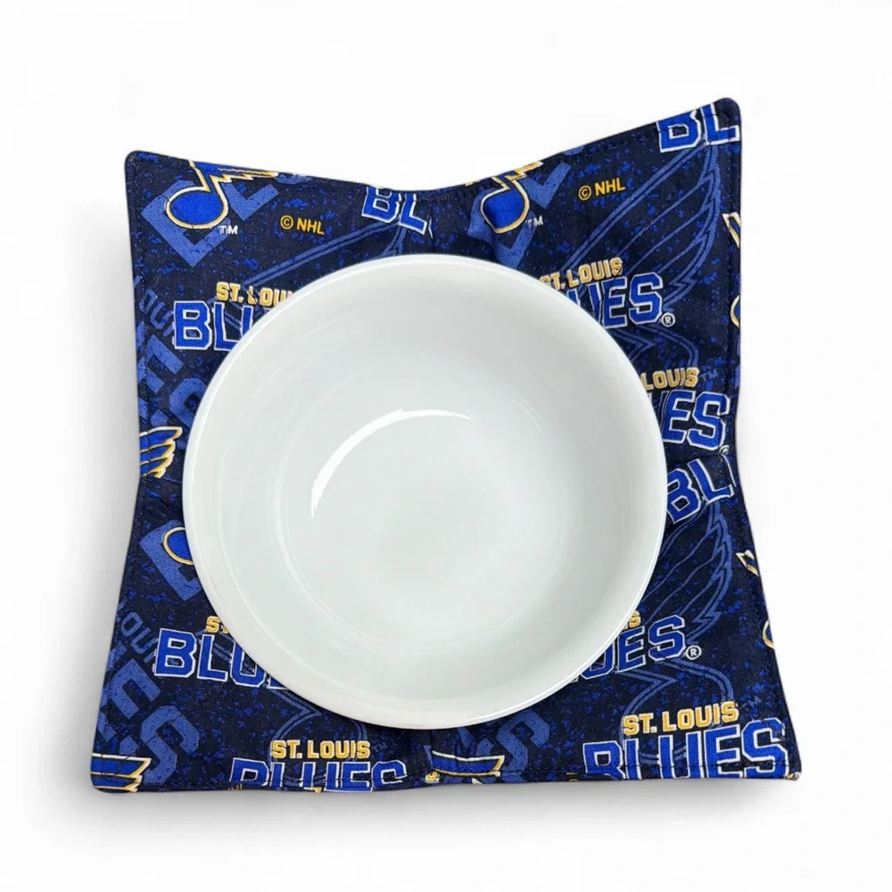 Hand Crafted Bowl Cozy Medium Size Microwavable  Padded St Louis Blues Hockey